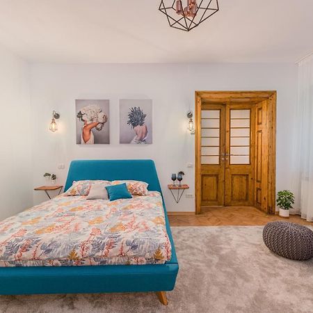 Garden Hideout - Central Apartment บราชอฟ ภายนอก รูปภาพ