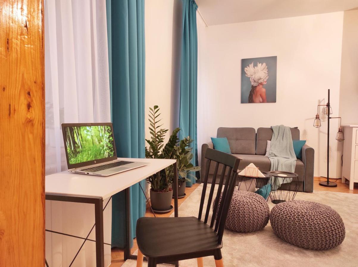 Garden Hideout - Central Apartment บราชอฟ ภายนอก รูปภาพ