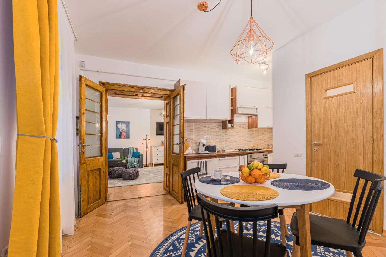 Garden Hideout - Central Apartment บราชอฟ ภายนอก รูปภาพ
