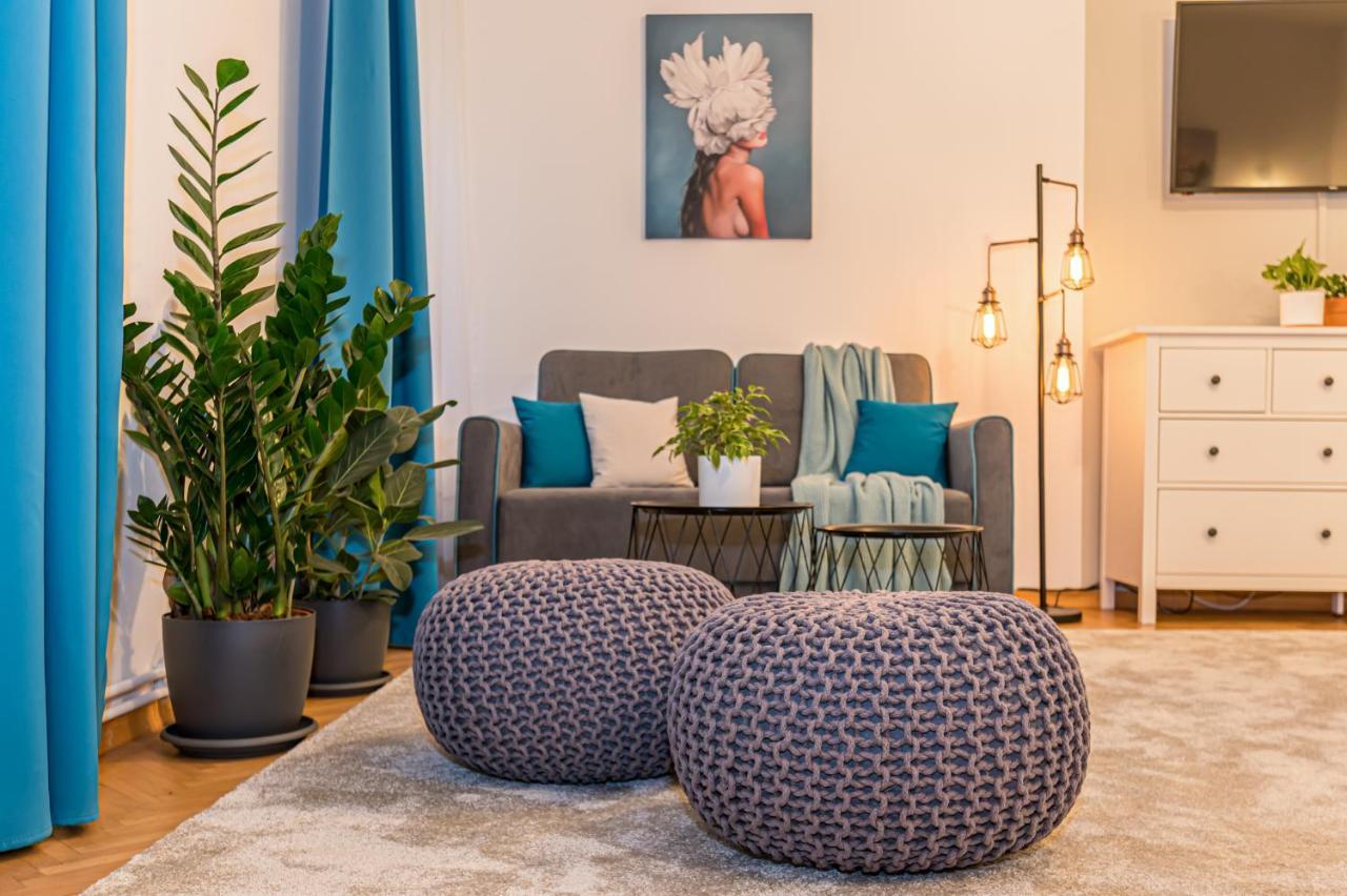 Garden Hideout - Central Apartment บราชอฟ ภายนอก รูปภาพ