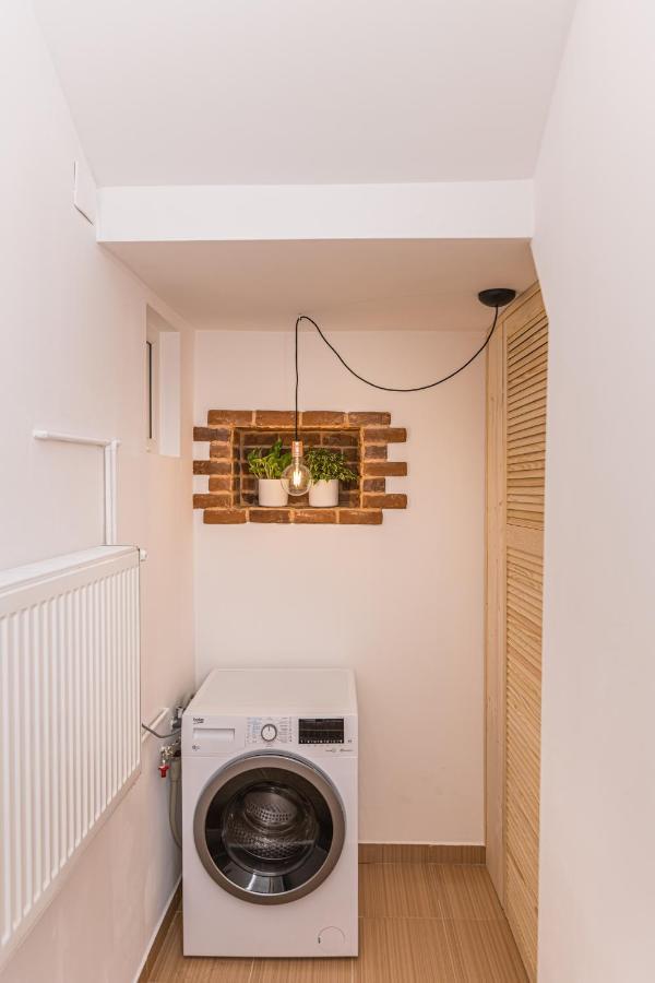 Garden Hideout - Central Apartment บราชอฟ ภายนอก รูปภาพ