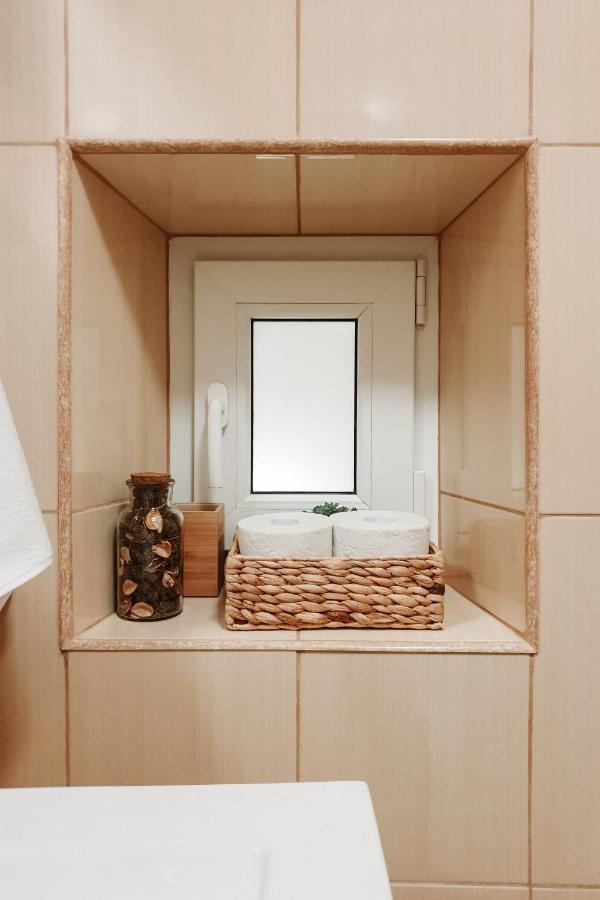Garden Hideout - Central Apartment บราชอฟ ภายนอก รูปภาพ